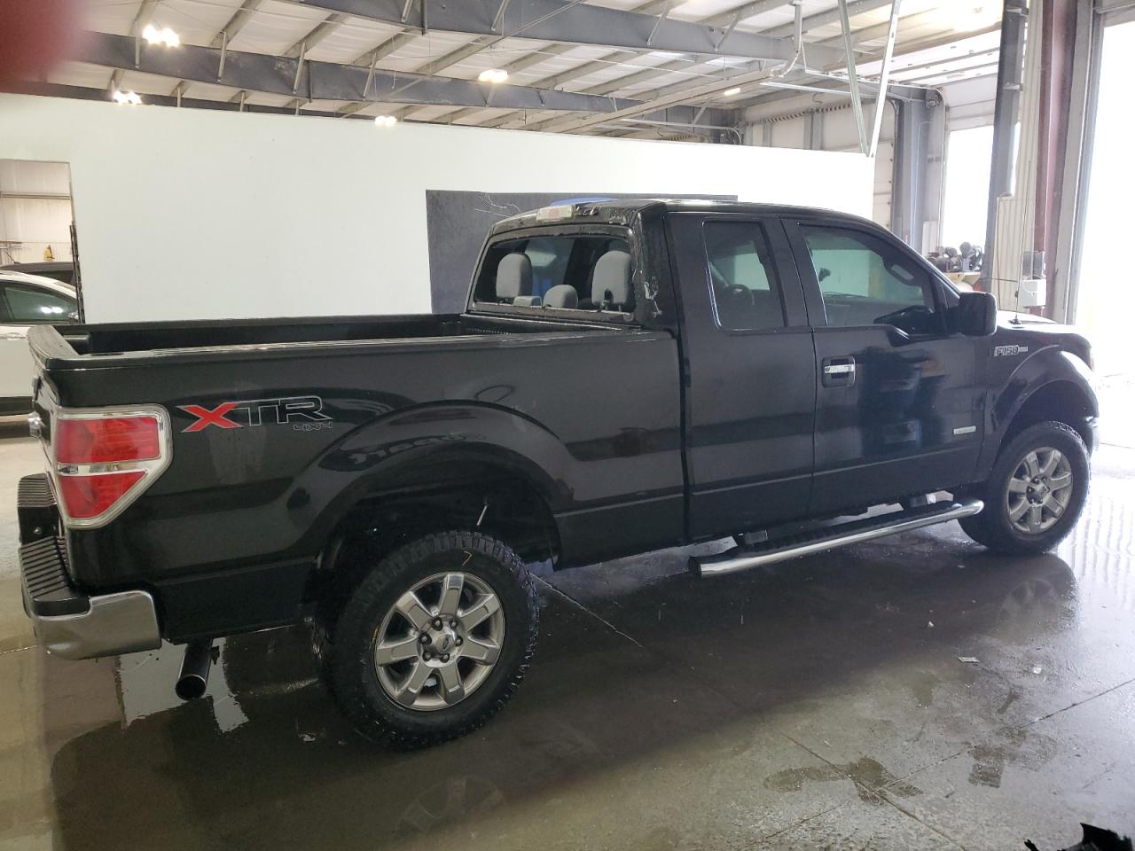FORD F-150 SUPER CAB