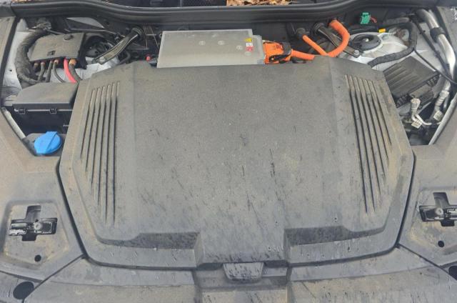 2021 AUDI E-TRON PRE WA1AAAGE8MB010286