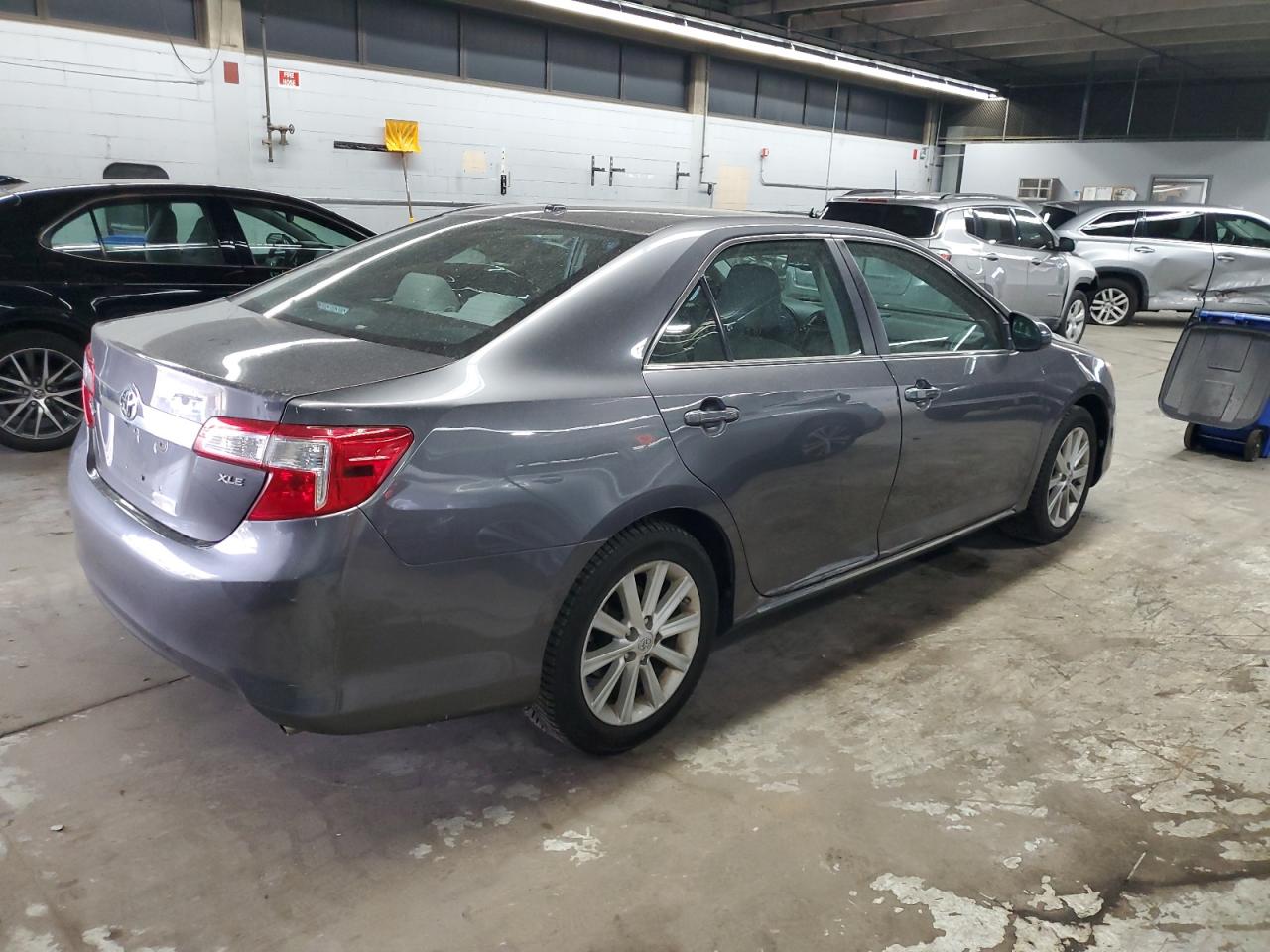 TOYOTA CAMRY L