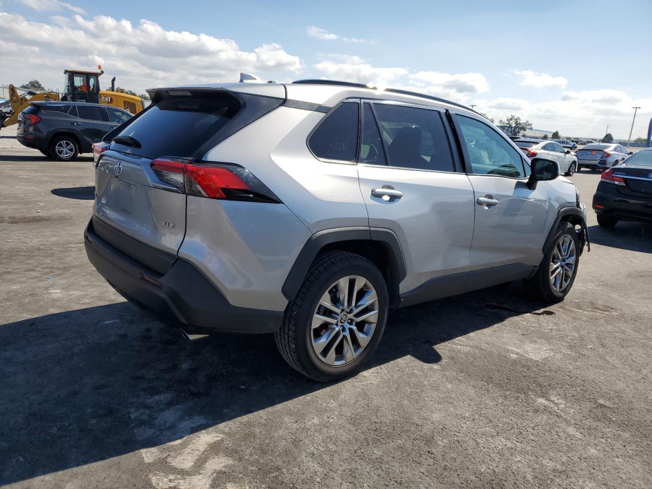 TOYOTA RAV4 XLE PREMIUM