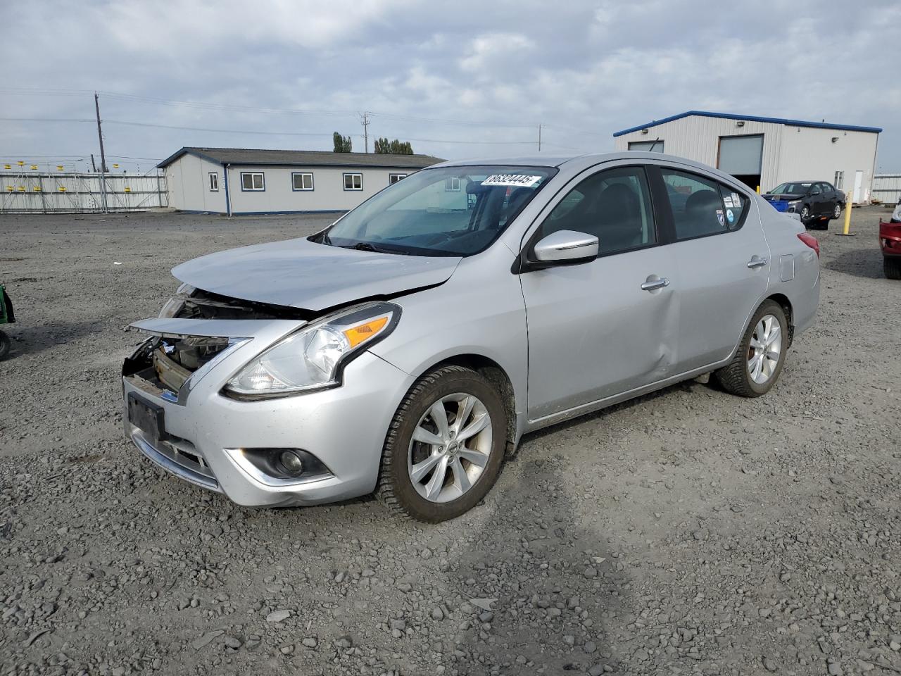 NISSAN VERSA S