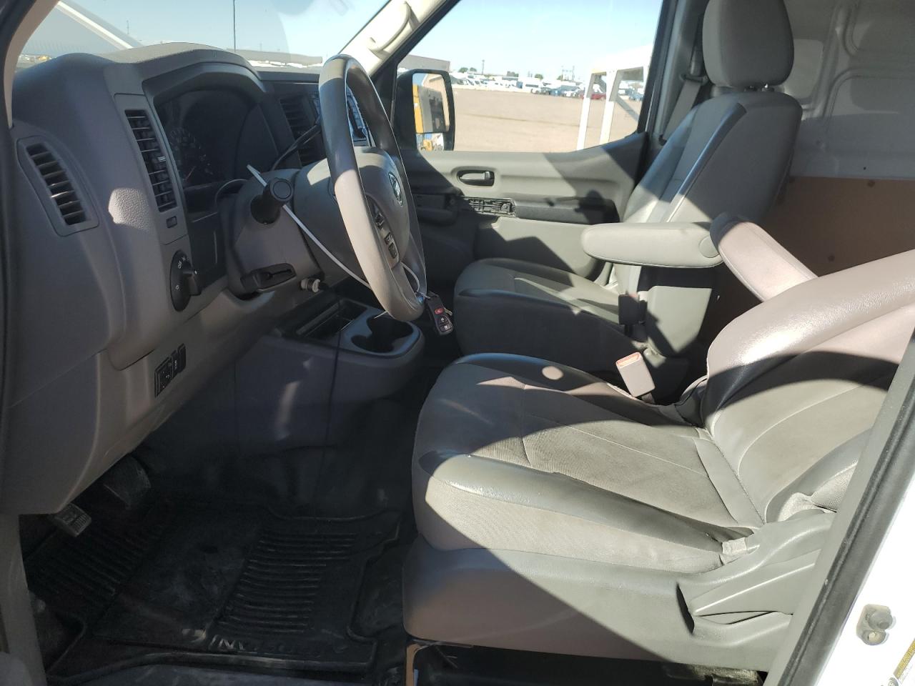 NISSAN NV1500 1500 S