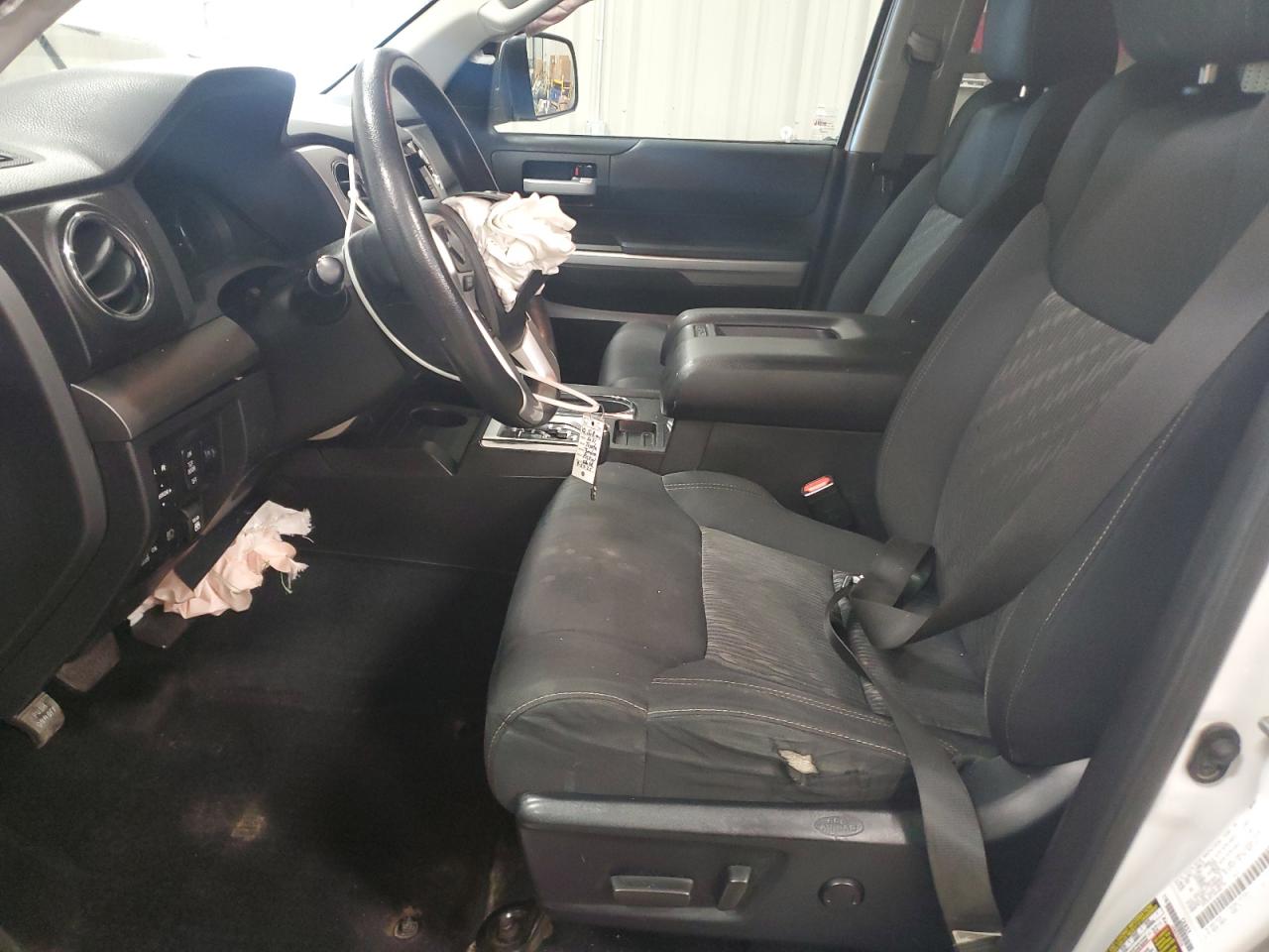 TOYOTA TUNDRA CREWMAX SR5