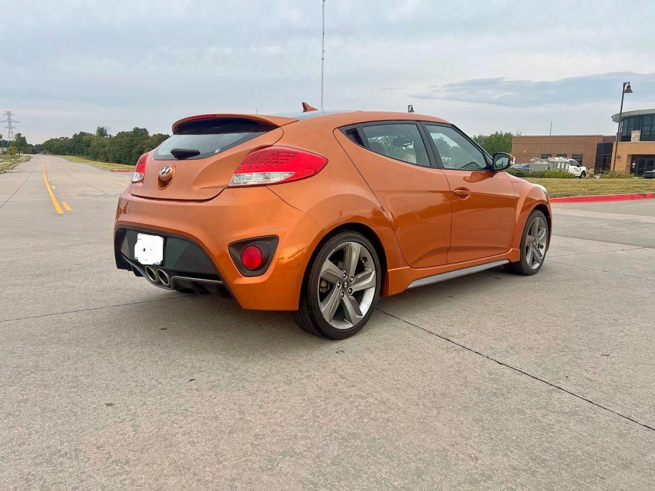 HYUNDAI VELOSTER TURBO