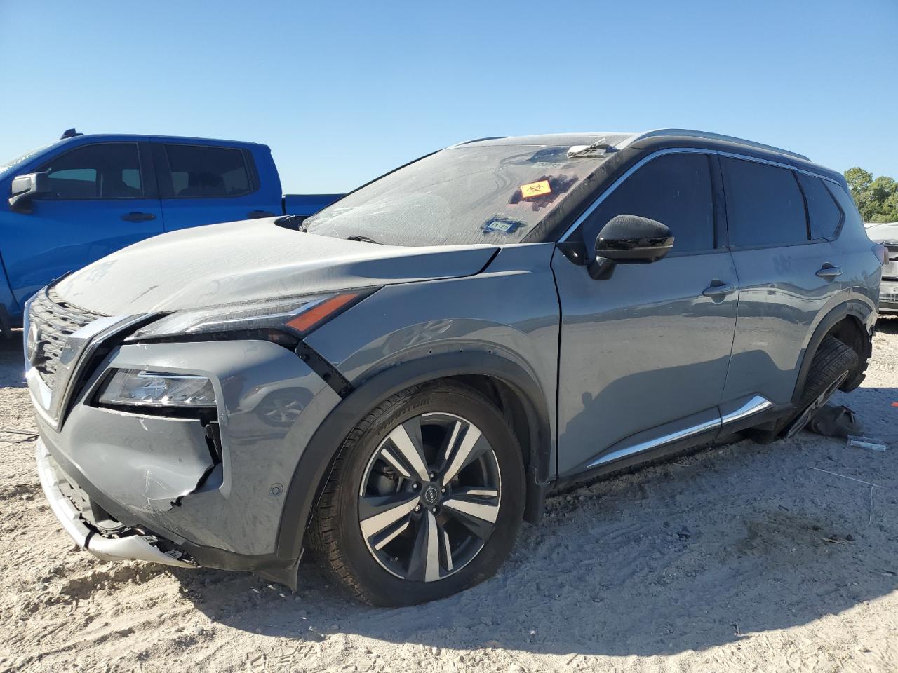 NISSAN ROGUE PLATINUM