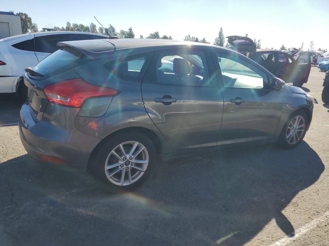 Lot #3302700009 2018 FORD FOCUS SE
