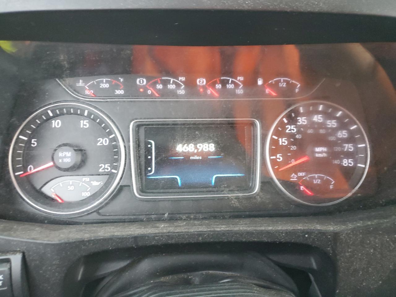 Lot #3308218231 2019 INTERNATIONAL LT625