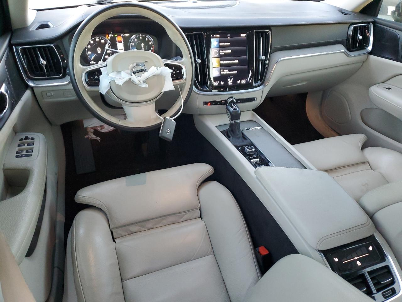 VOLVO S60 T5 INSCRIPTION