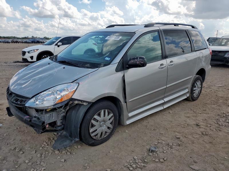 TOYOTA SIENNA CE