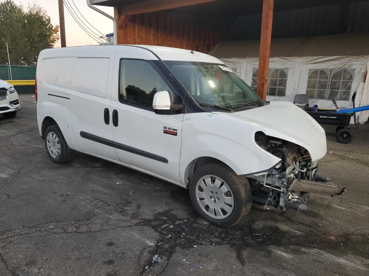 RAM PROMASTER SLT