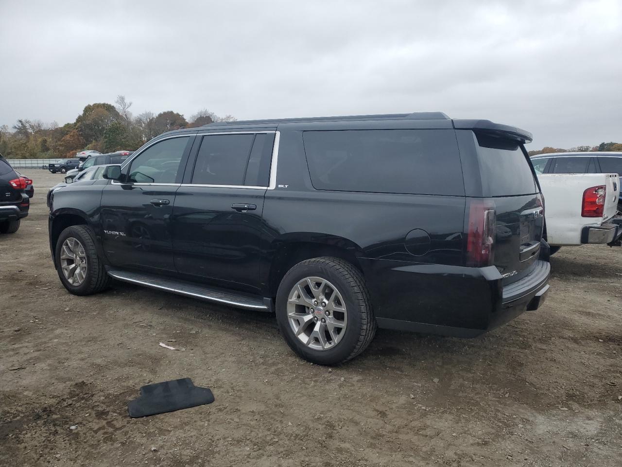 GMC YUKON K1500 SLT