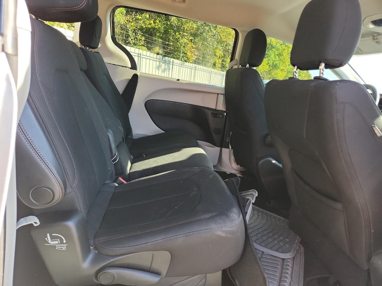 CHRYSLER PACIFICA TOURING PLUS