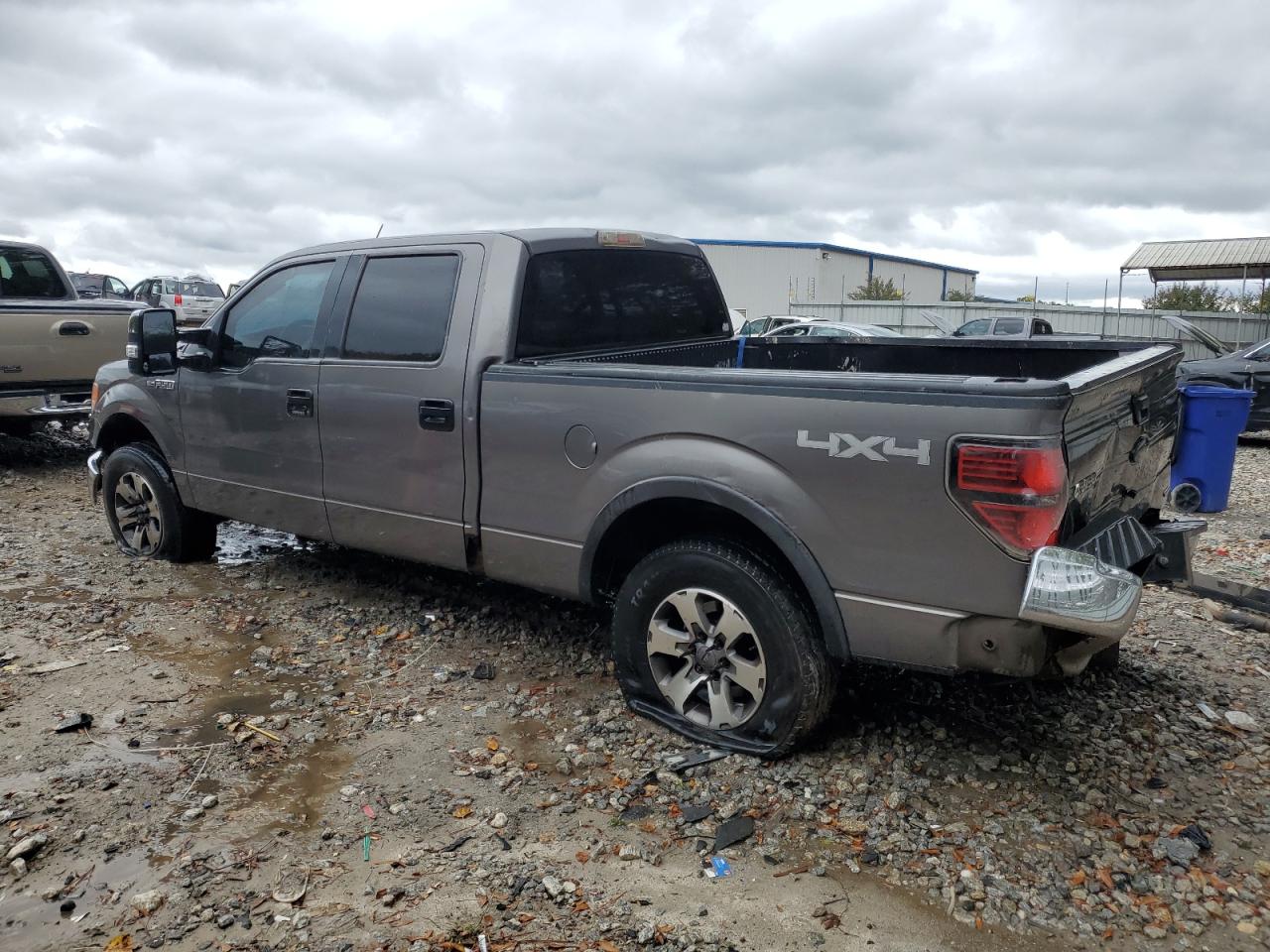FORD F-150 SUPERCREW