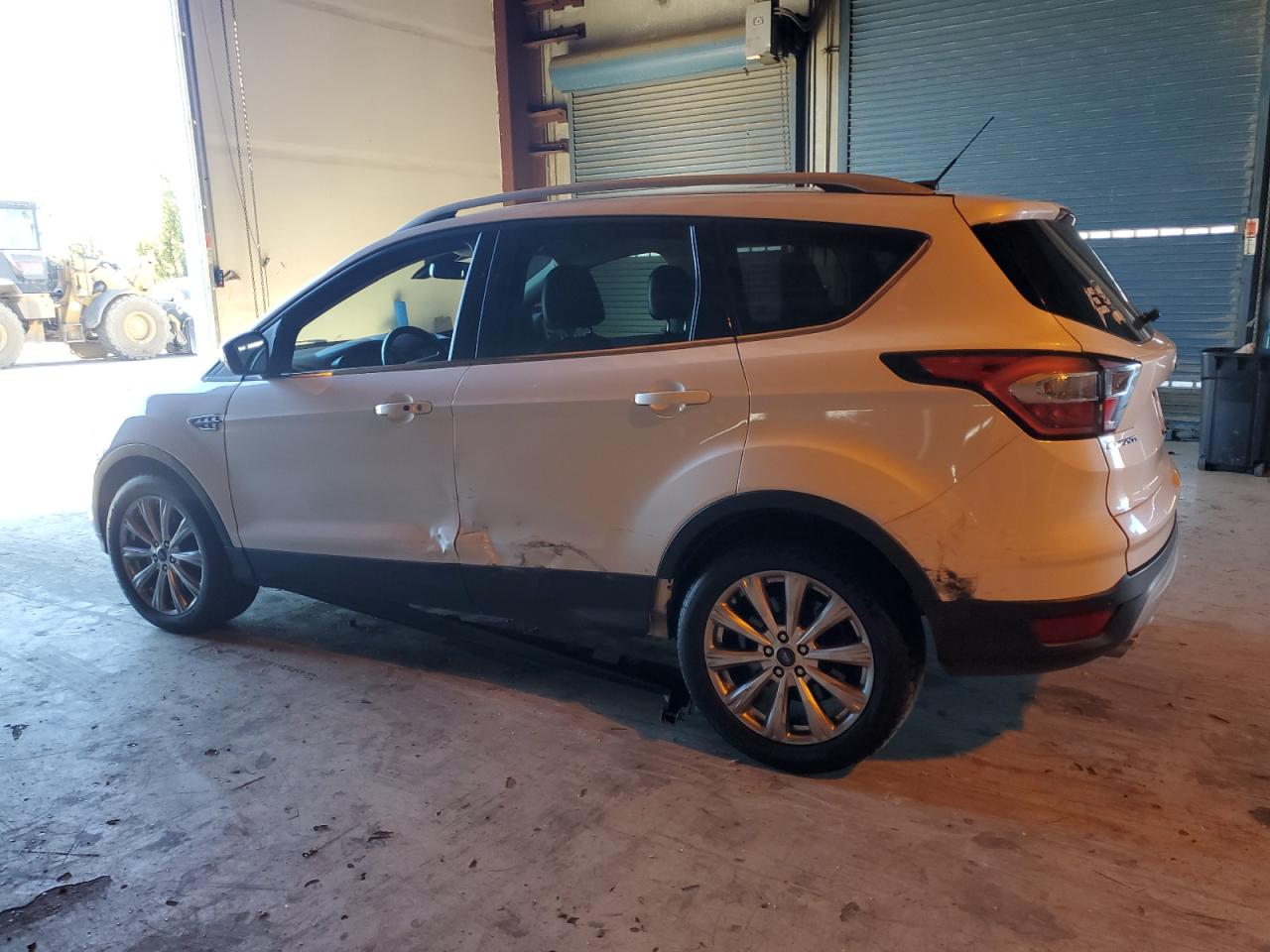 FORD ESCAPE TITANIUM