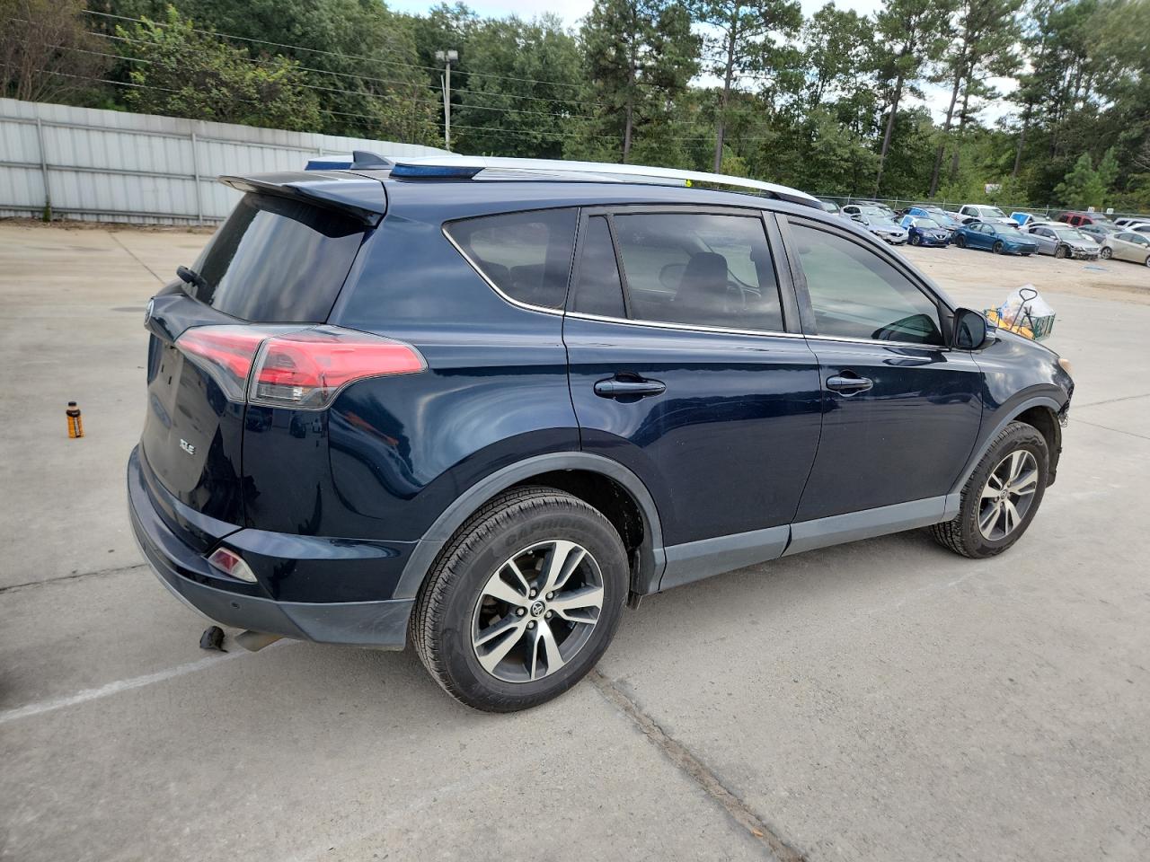 TOYOTA RAV4 XLE
