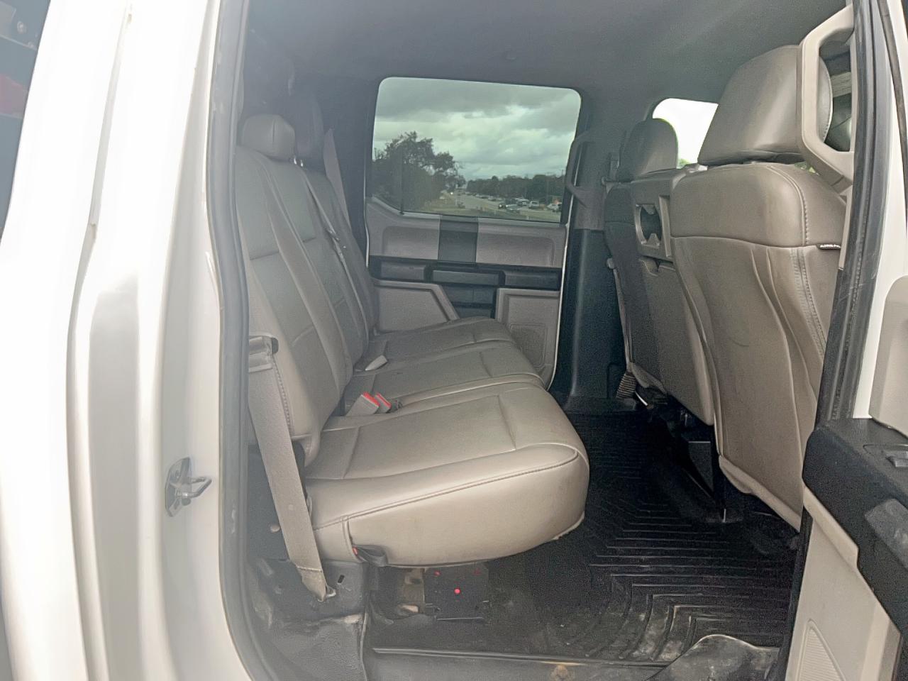 FORD F-350 SUPER DUTY