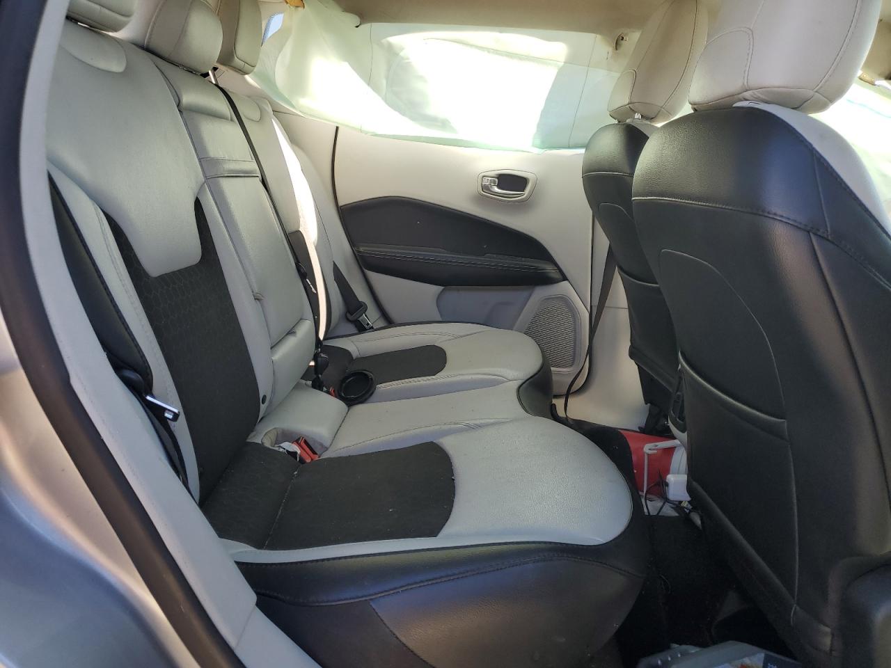 JEEP COMPASS LATITUDE