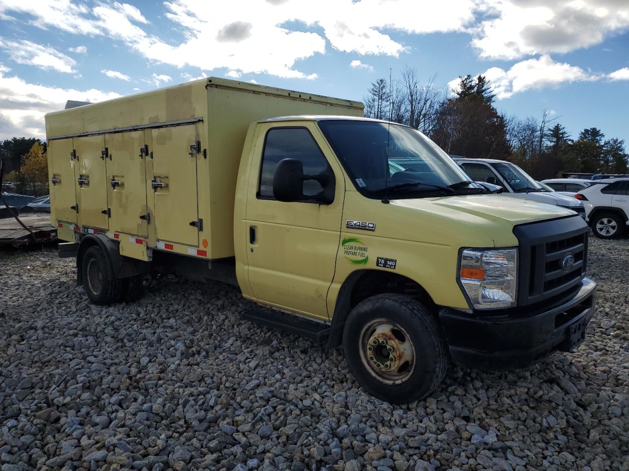FORD ECONOLINE E450 SUPER DUTY CUTAWAY VAN