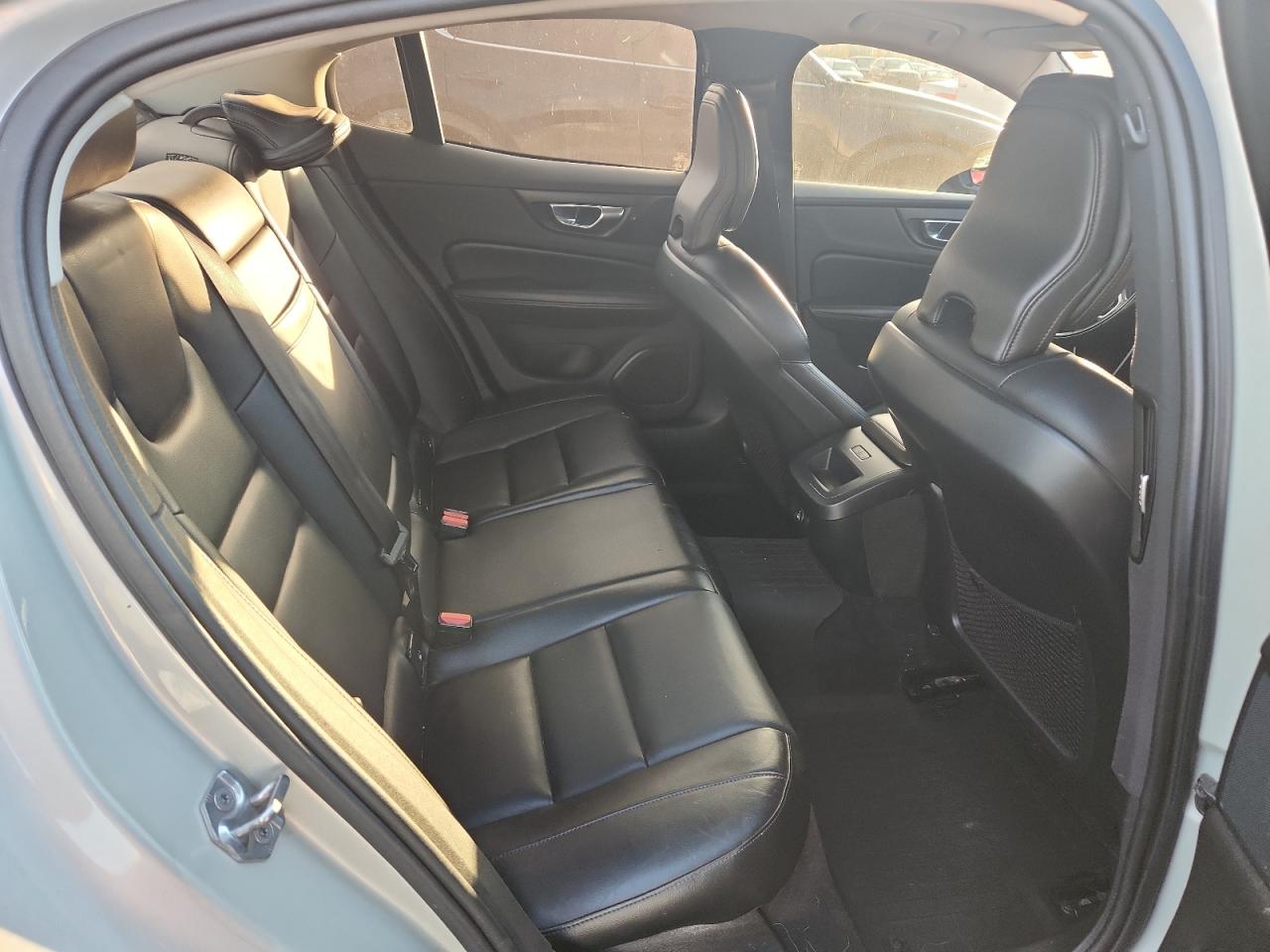 VOLVO S60 T6 MOMENTUM