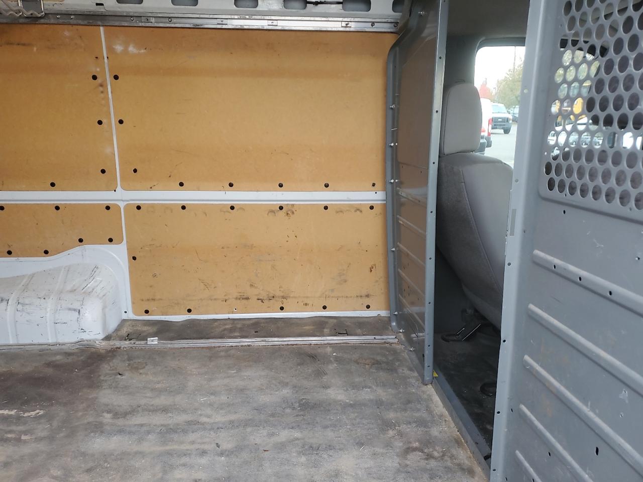 NISSAN NV2500 2500 S