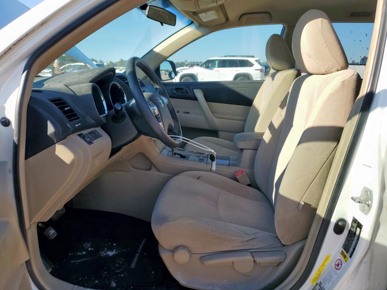 TOYOTA HIGHLANDER BASE