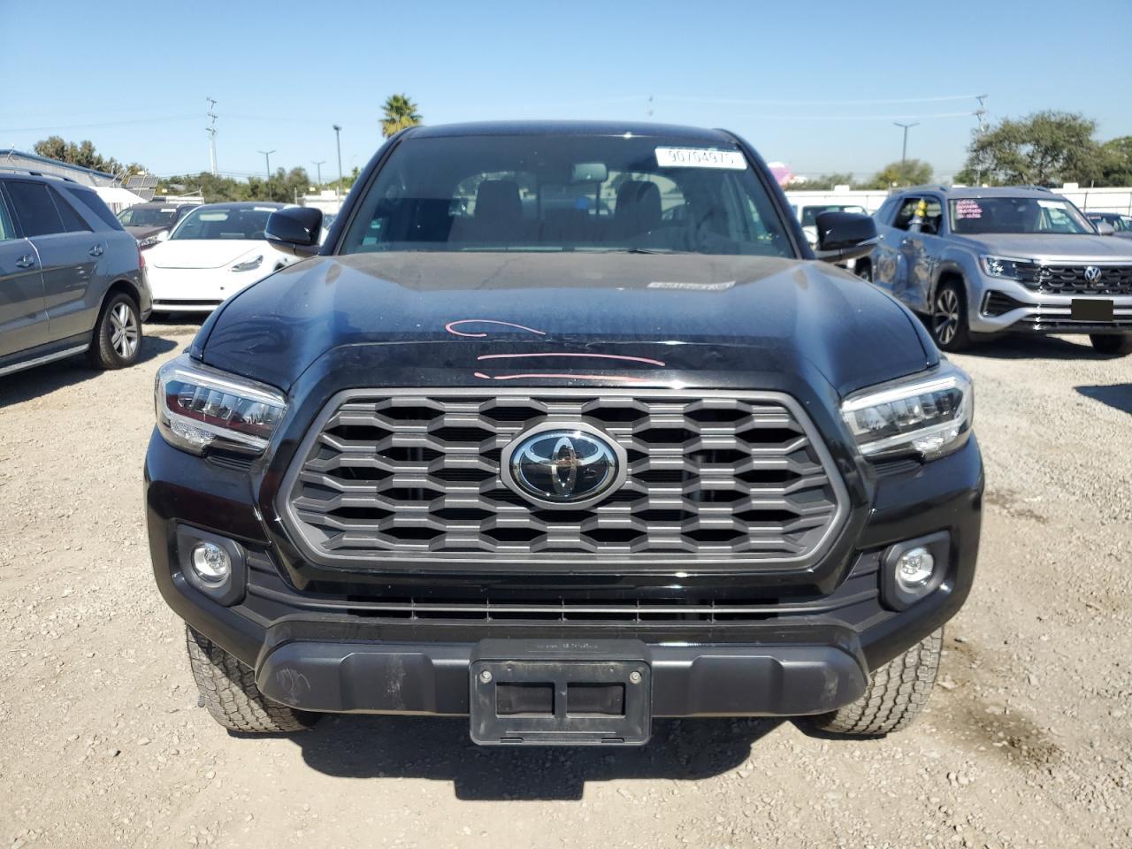 TOYOTA TACOMA DOUBLE CAB