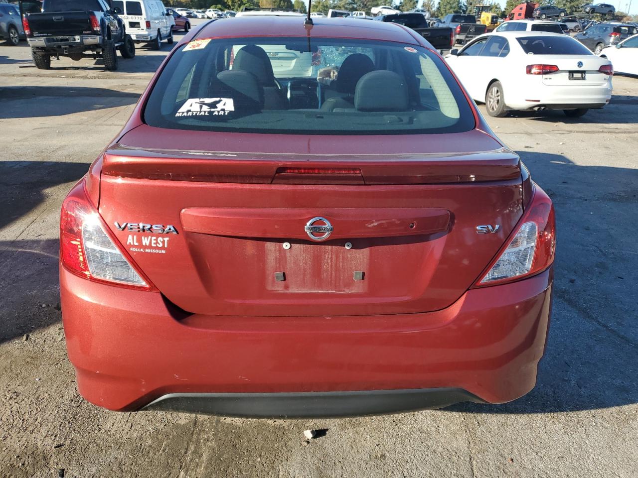 NISSAN VERSA S