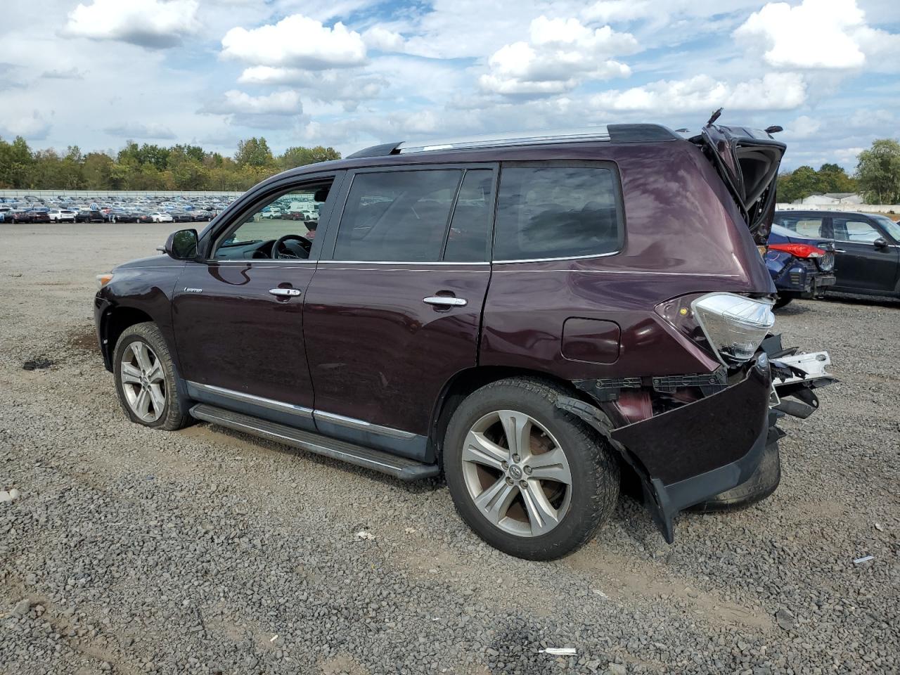 TOYOTA HIGHLANDER LIMITED