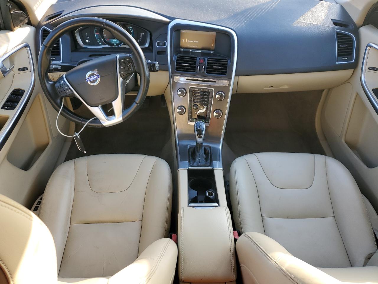 VOLVO XC60 T5 PREMIER+