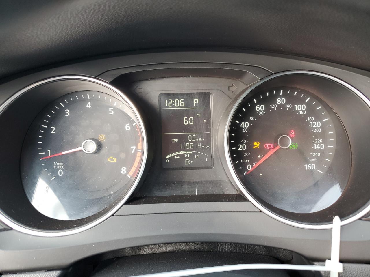 VOLKSWAGEN JETTA BASE