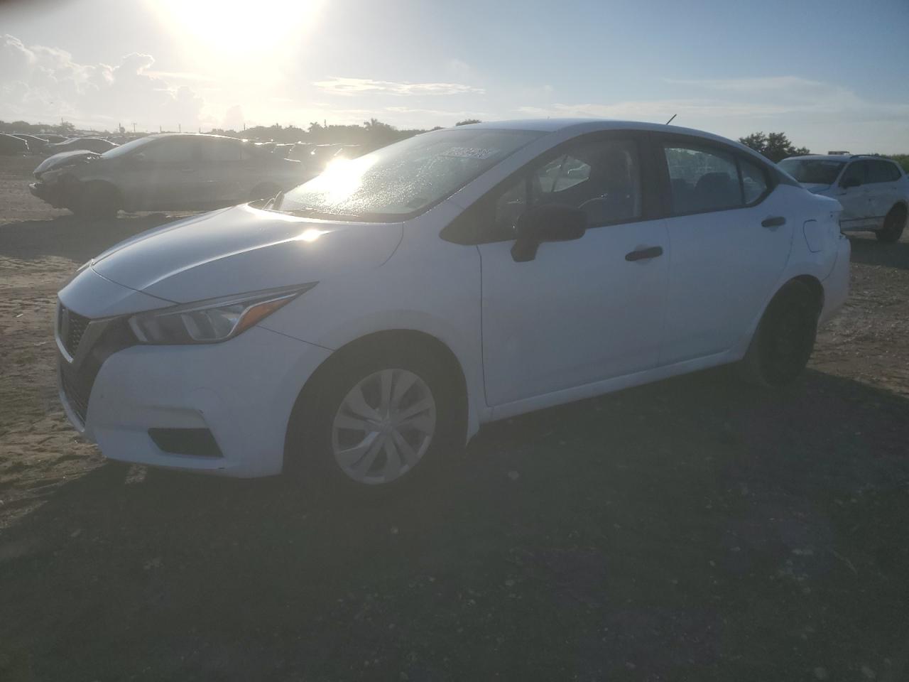 NISSAN VERSA S