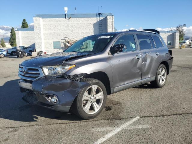 TOYOTA HIGHLANDER