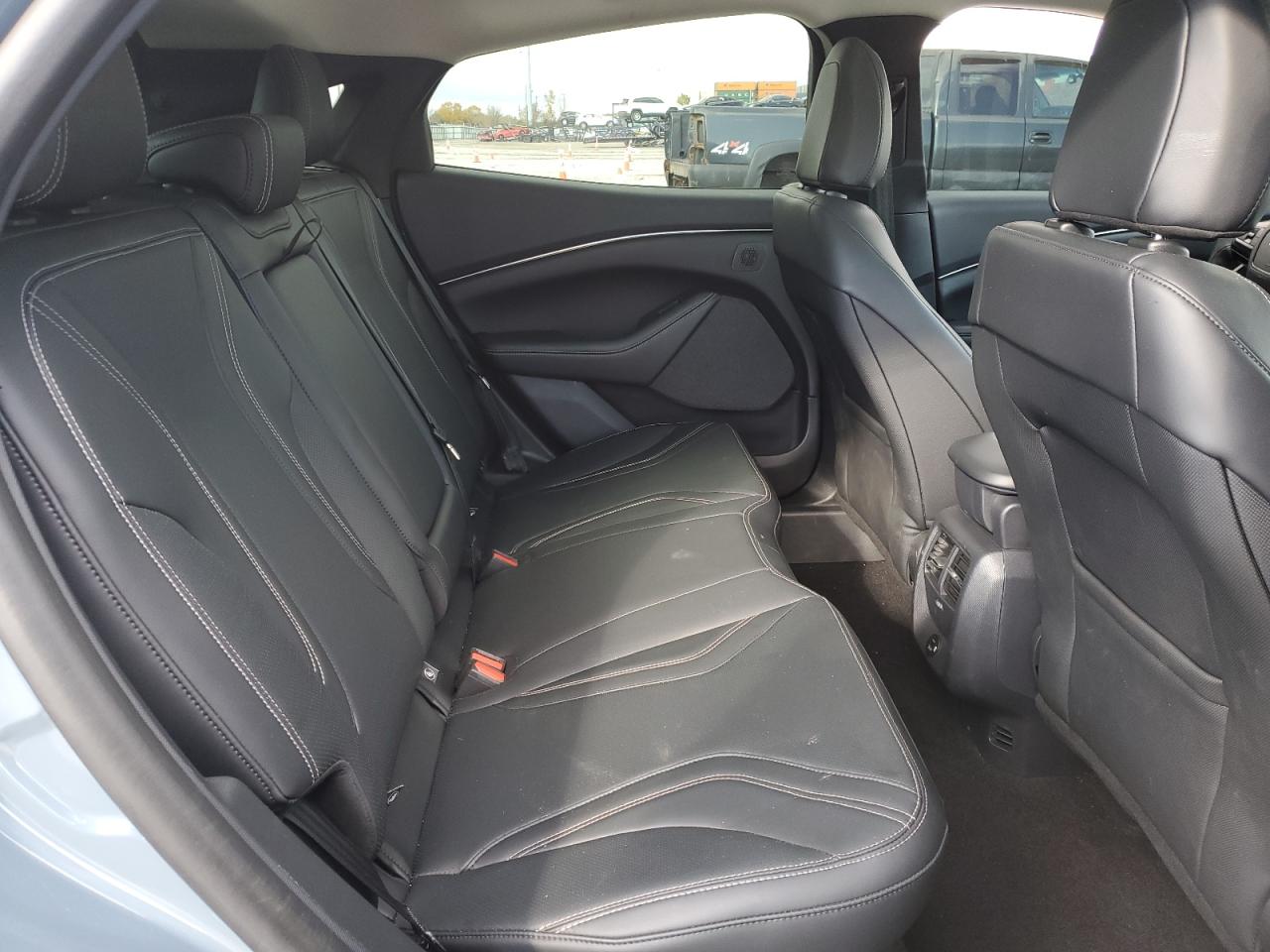 FORD MUSTANG PREMIUM