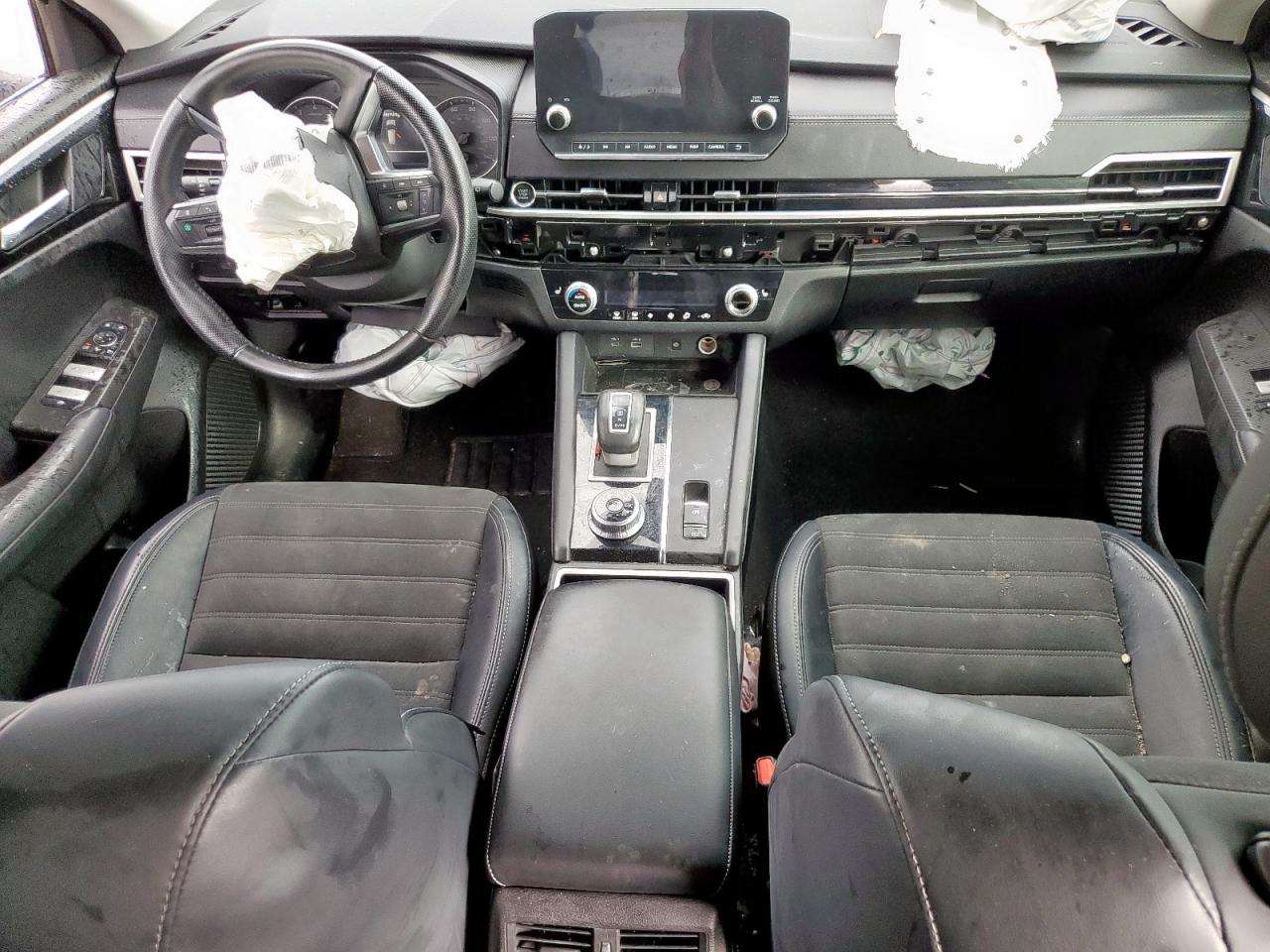 MITSUBISHI OUTLANDER SE