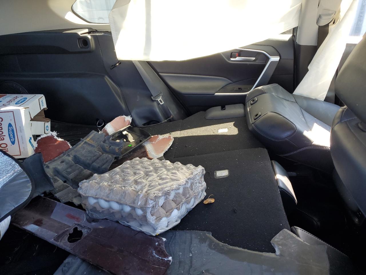 TOYOTA RAV4 XLE PREMIUM