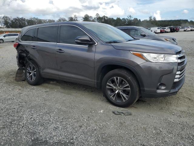 2018 TOYOTA HIGHLANDER LE 5TDZZRFH2JS242897