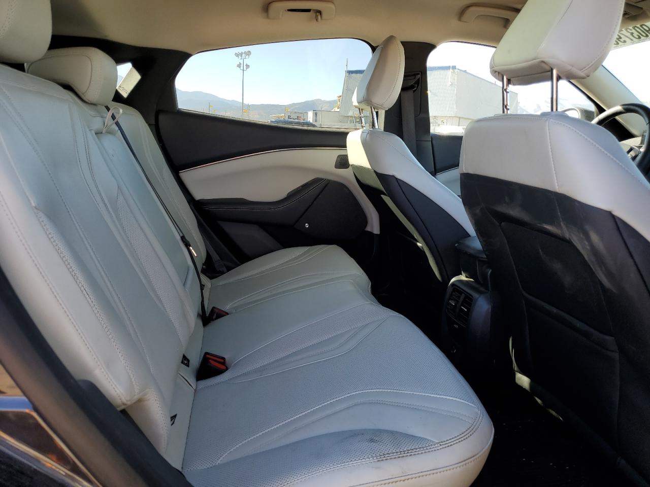 FORD MUSTANG PREMIUM