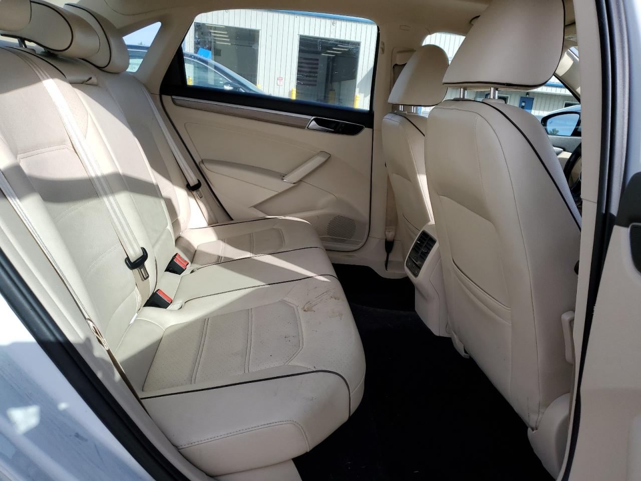 VOLKSWAGEN PASSAT SE