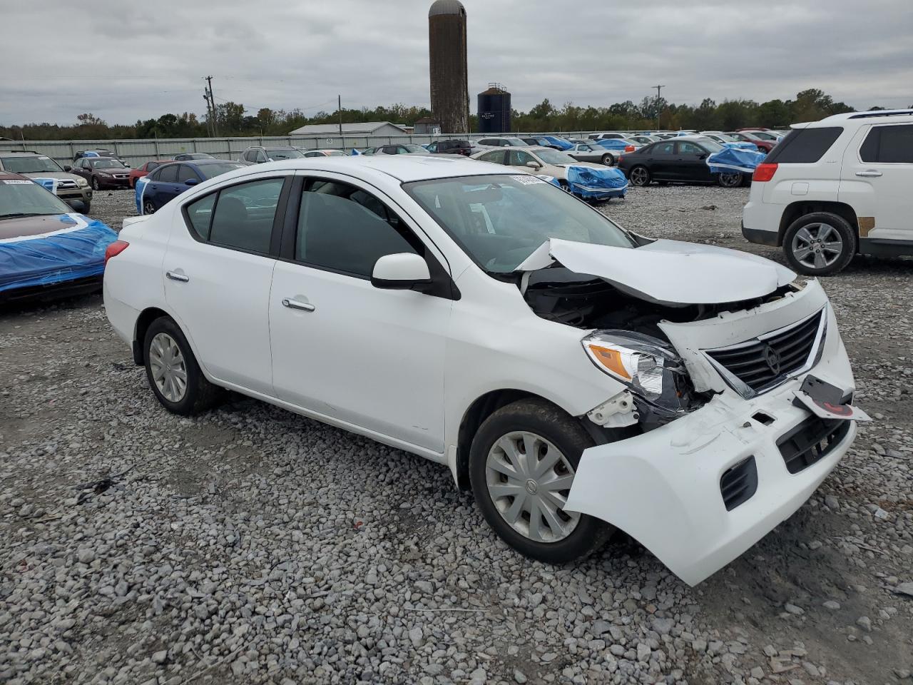 NISSAN VERSA S
