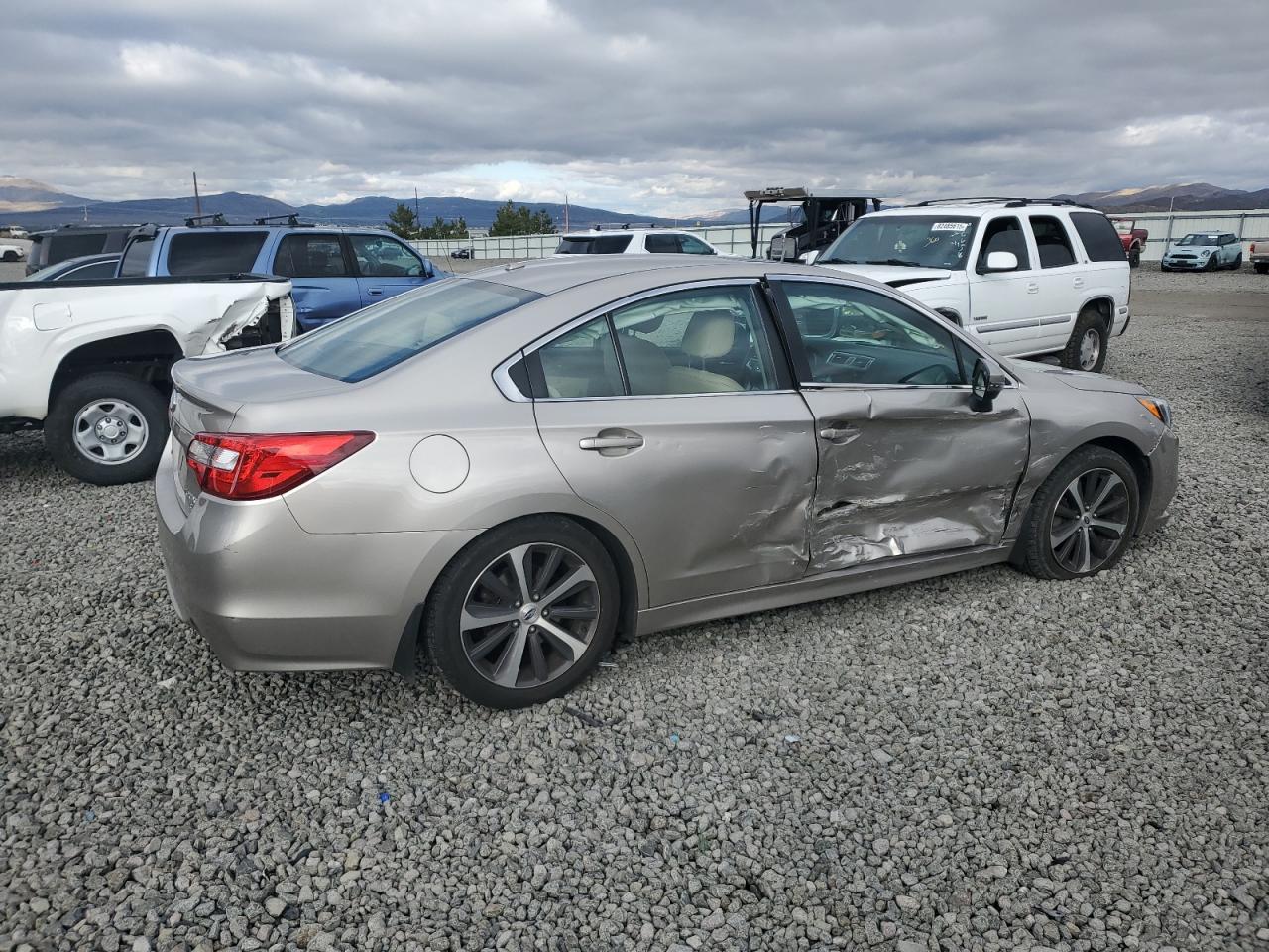 SUBARU LEGACY 3.6R LIMITED