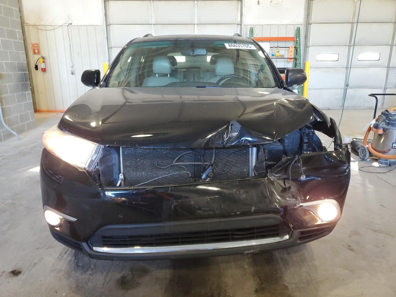 TOYOTA HIGHLANDER LIMITED