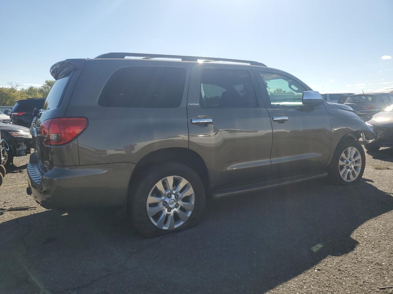 TOYOTA SEQUOIA PLATINUM