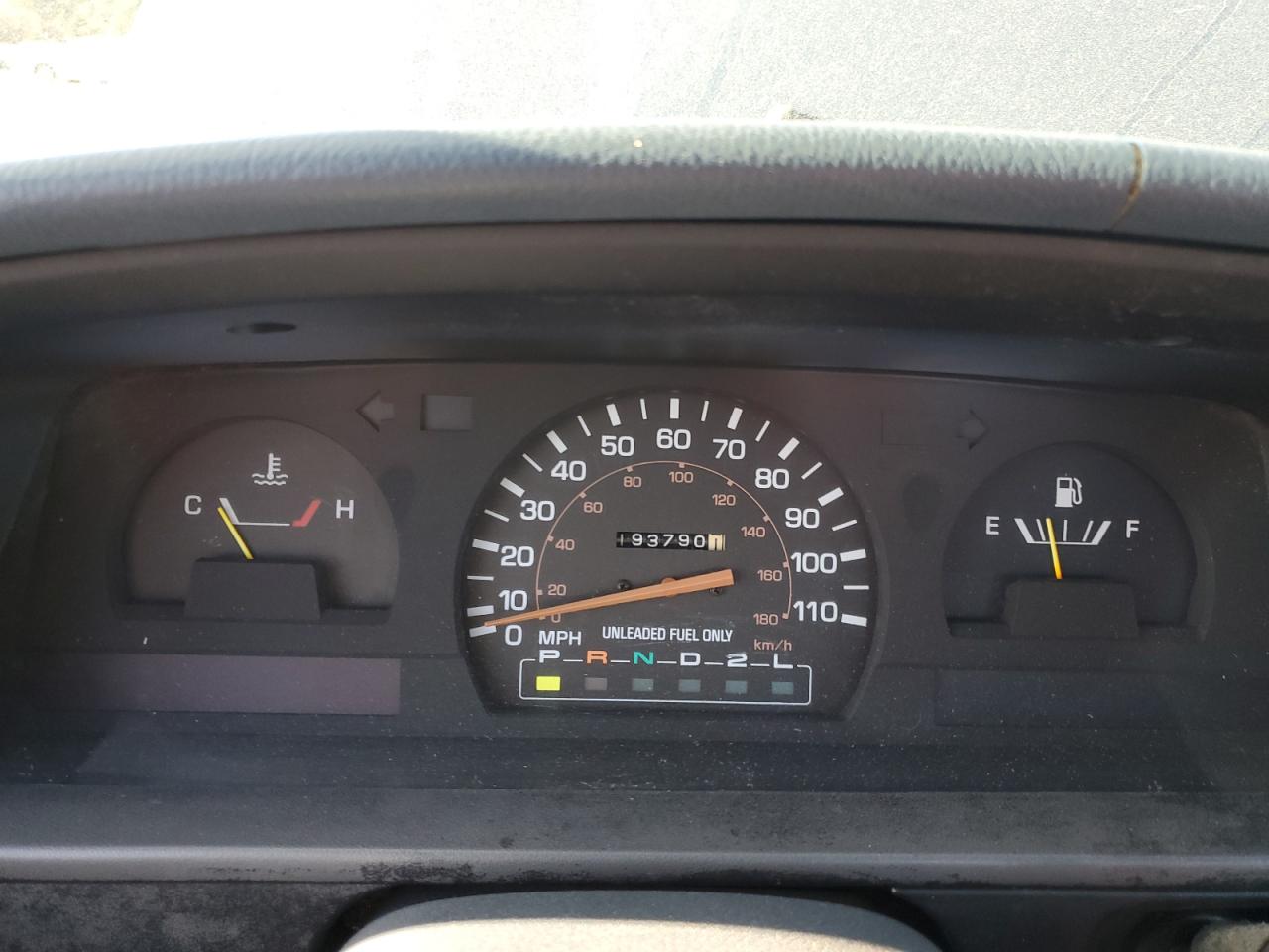 Lot #3291390156 1990 TOYOTA PICKUP 1/2