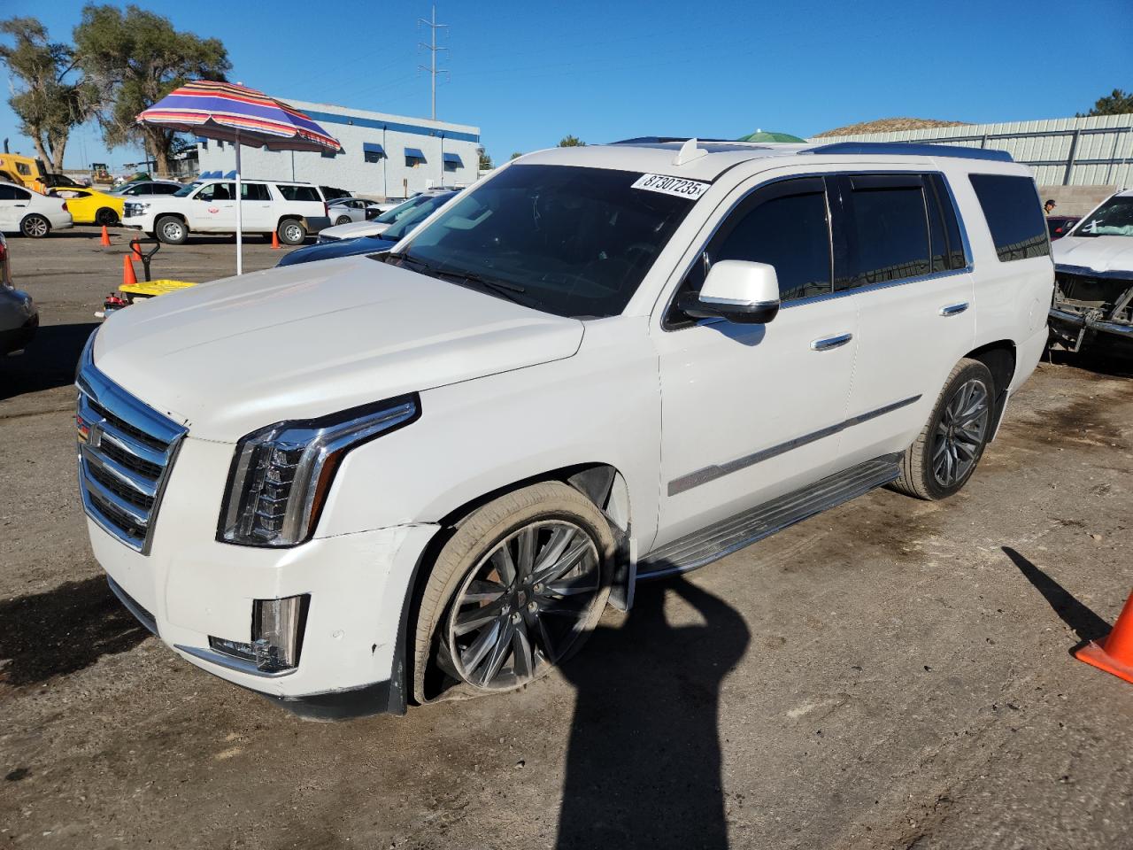 CADILLAC ESCALADE LUXURY