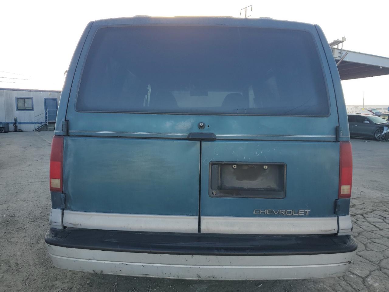 Lot #3309334965 1997 CHEVROLET ASTRO