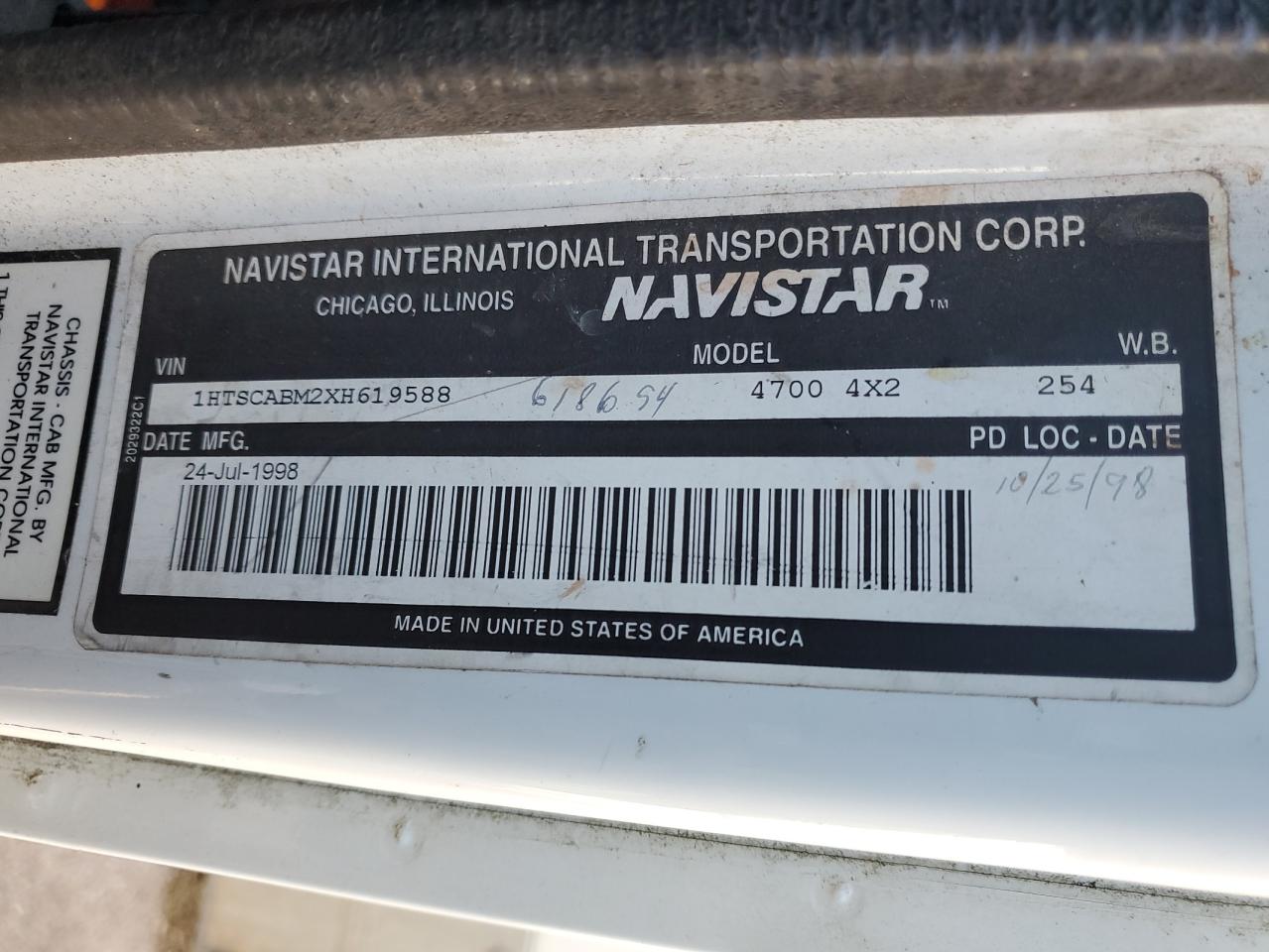 Lot #3276395659 1999 INTERNATIONAL 4700 BOX TRUCK