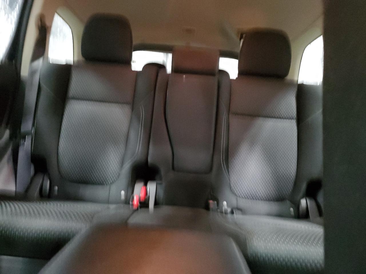 MITSUBISHI OUTLANDER SE