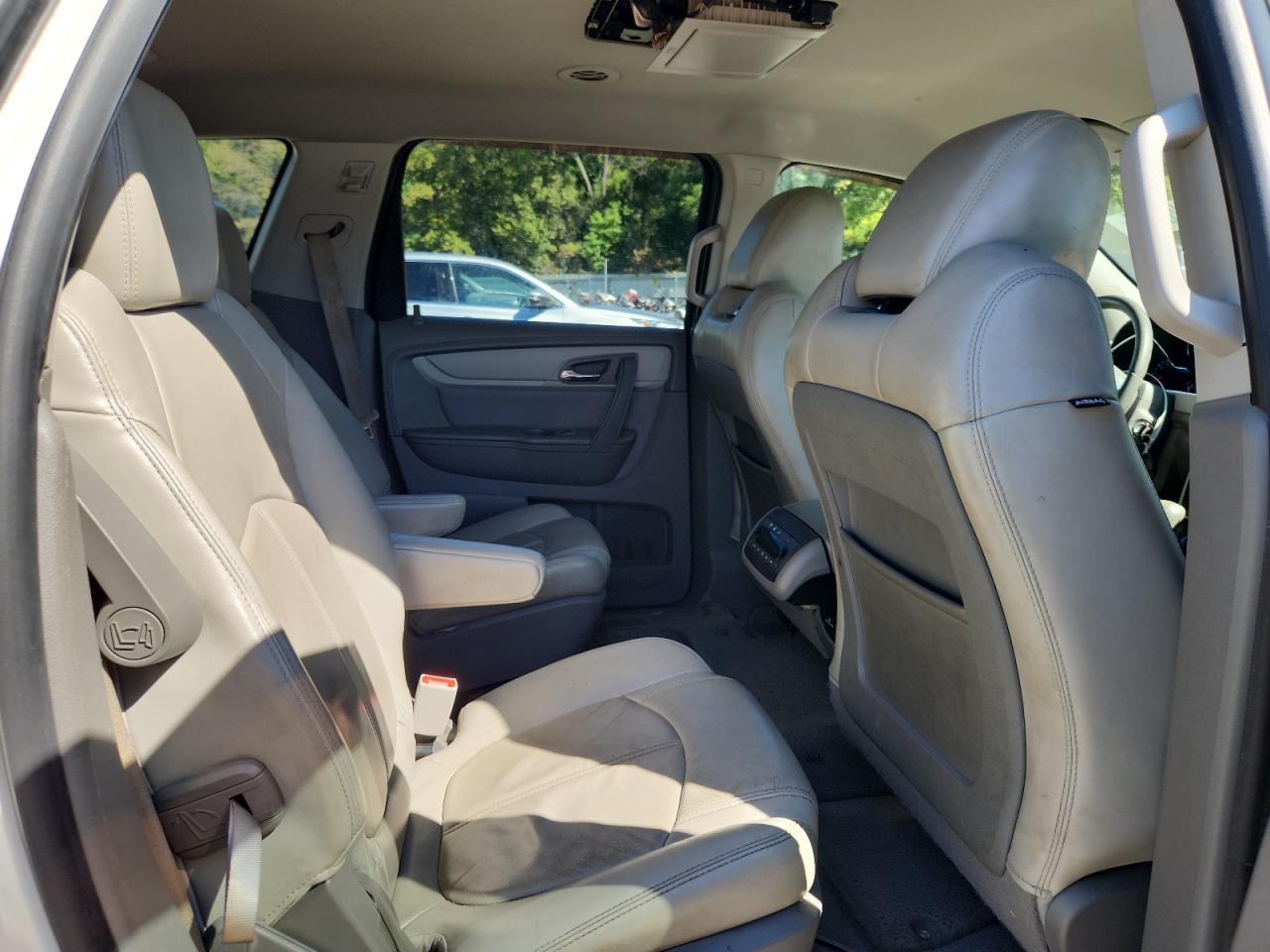 CHEVROLET TRAVERSE LT