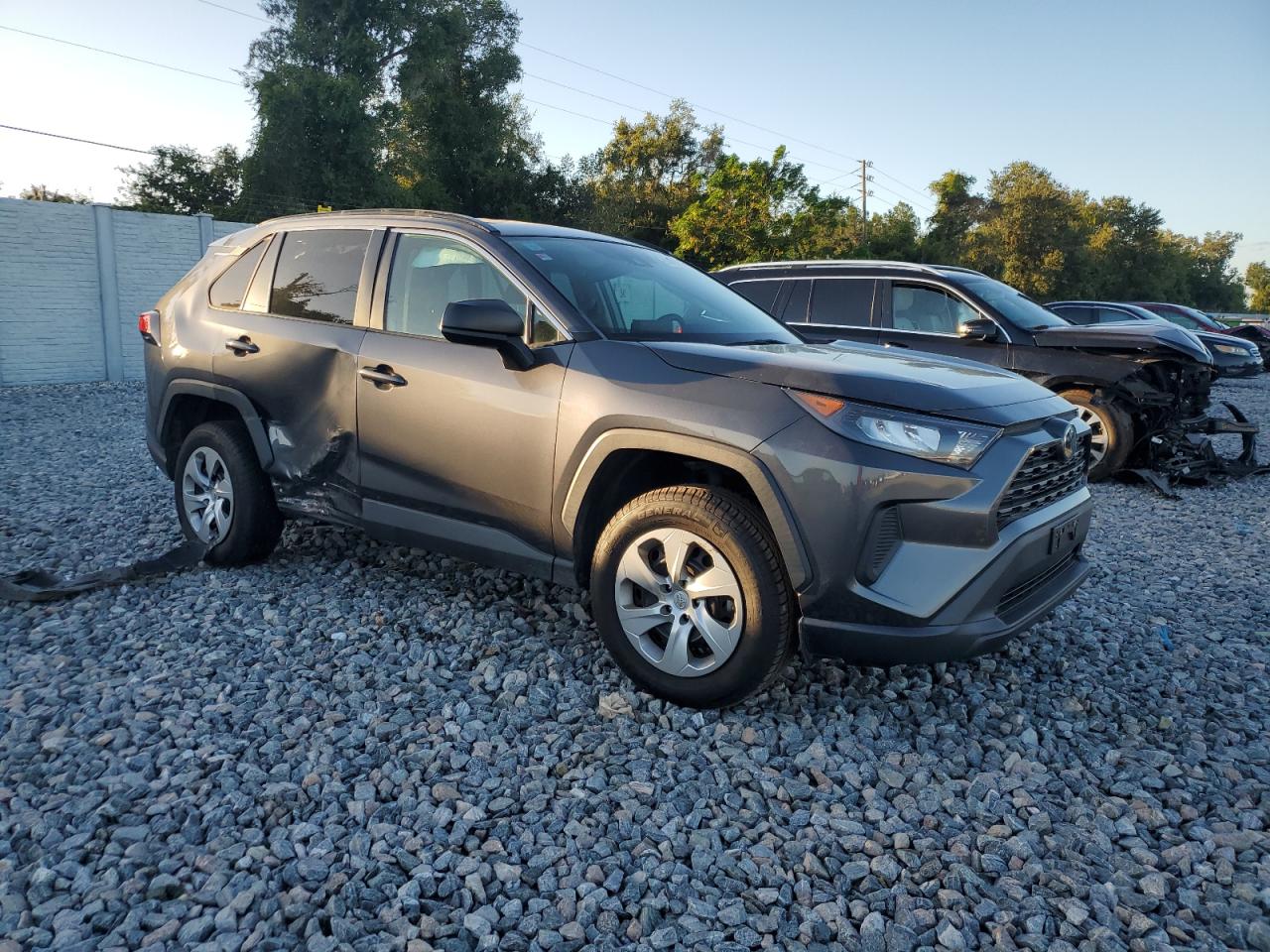 TOYOTA RAV4 LE