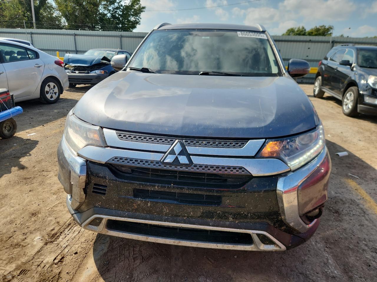 MITSUBISHI OUTLANDER SE